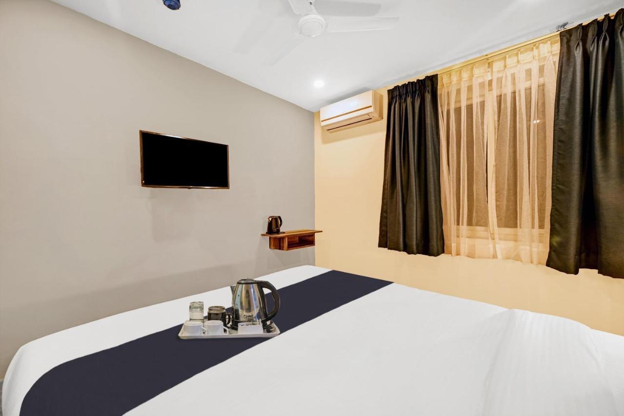 Super Townhouse Oak Hillside Aqua Khandagiri Exterior foto