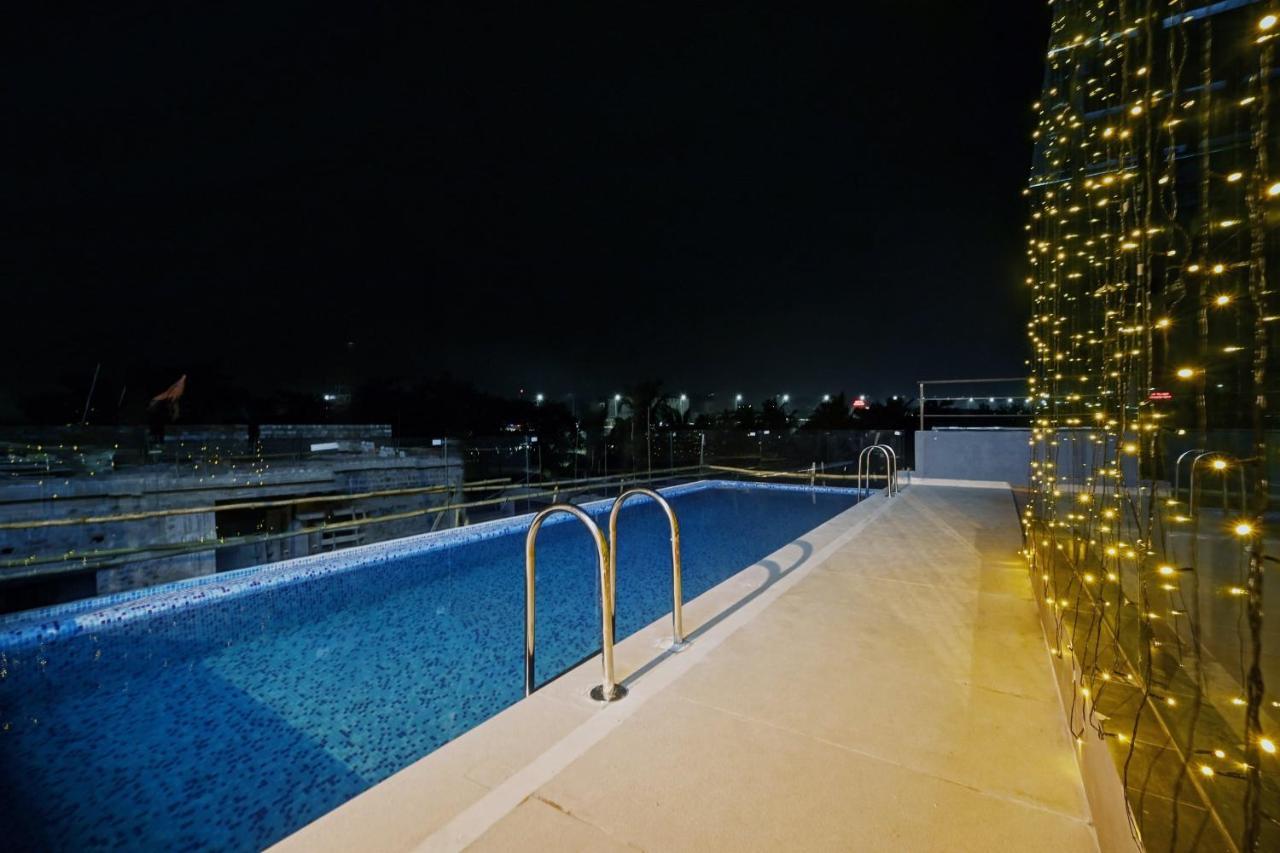 Super Townhouse Oak Hillside Aqua Khandagiri Exterior foto