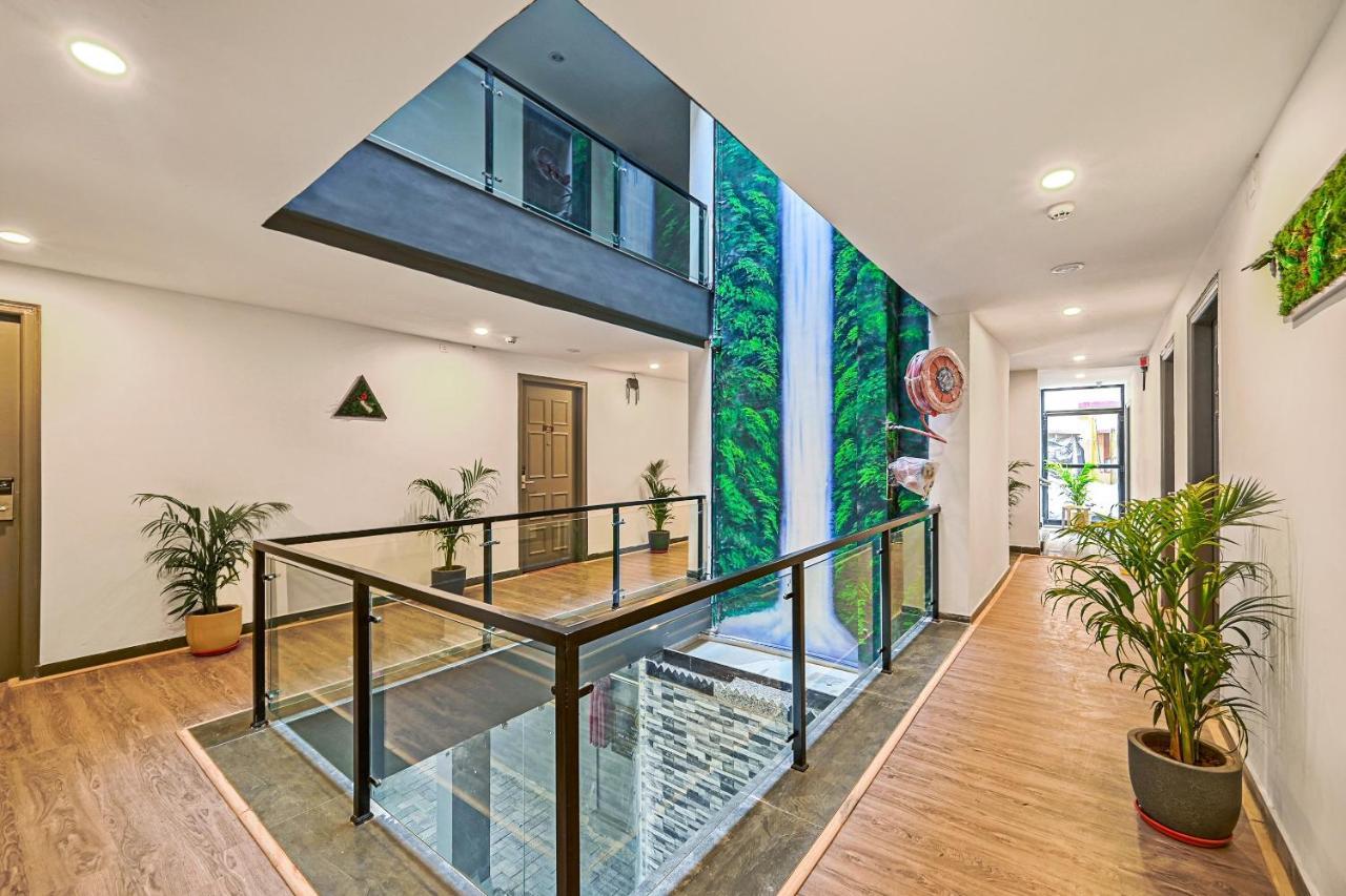 Super Townhouse Oak Hillside Aqua Khandagiri Exterior foto